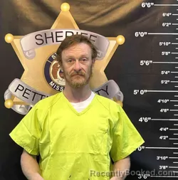 Mugshot of JUSTIN WOOLERY