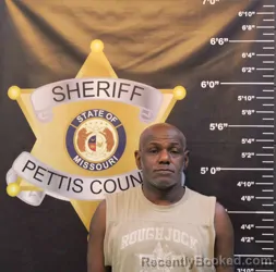 Mugshot of TYRONE MOTEN
