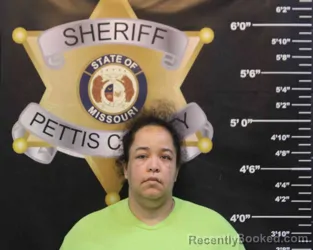 Mugshot of SHAWNA SPENCE booked in Pettis County, Missouri on April 24, 2026