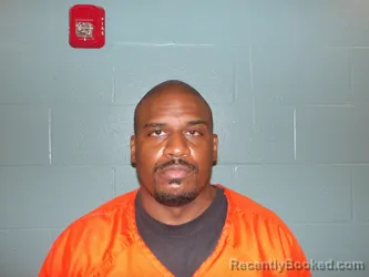 Mugshot of DESHAVIS LAMONT WAINWRIGHT booked in Pulaski County, Missouri on April 17, 2026