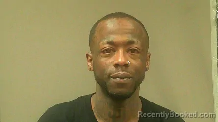 Mugshot of SOLOMON DESHAN ROBINSON