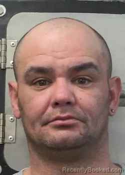 Mugshot of LUIS JASON VELAZQUEZ