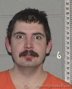 Mugshot of MATTHEW ARLINGTON HARRIS