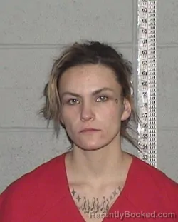 Mugshot of ROXIE JOY LAROCQUE