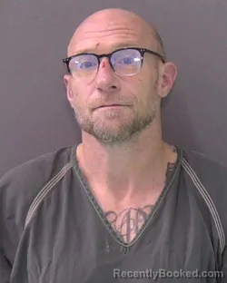 Mugshot of DAMIAN LOFLIN