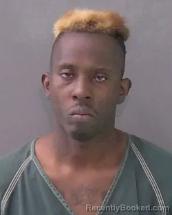 Mugshot of TRAYVON LACOLE HOUSTON