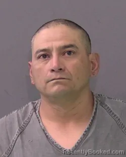 Mugshot of ROBERT JUNIOR LOVA