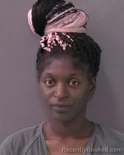 Mugshot of DEAMBROSIA TARIANNA HICKS