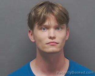 Mugshot of BENJAMIN D WONDER