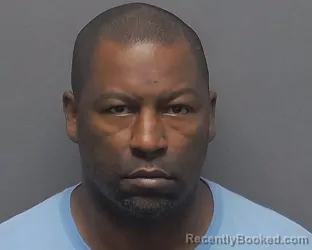 Mugshot of REGINALD E JR GREEN