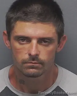 Mugshot of GARY W LUCAS