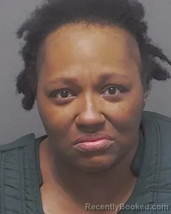 Mugshot of CURTISHIA S HOLDER