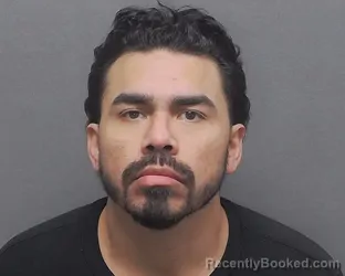 Mugshot of SANTIAGO III PEREZ