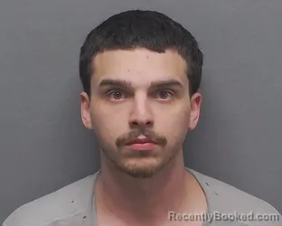 Mugshot of JACOB N FLORES