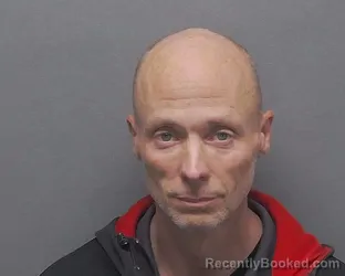 Mugshot of ROBERT B LLOYD