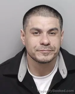 Mugshot of JUAN E MUNOZ