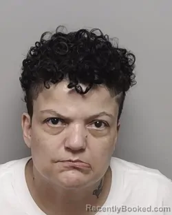 Mugshot of ANGELA M WHITEMAGPIE