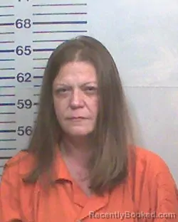 Mugshot of Elizabeth Ann Waldron booked in Hamilton County, Florida on September 30, 2026