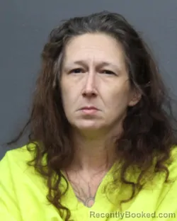 Mugshot of CLARISSA R BARENTINE