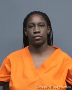 Mugshot of ARNEISHA FONCHELA LUCKEY booked in Bowie County, Texas on June 14, 2026