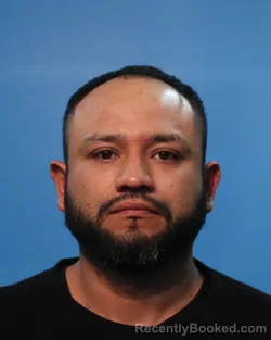 Mugshot of VICTOR HUGO ARMENTA VIDAL