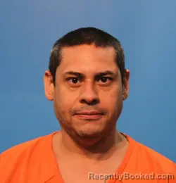 Mugshot of Daniel Flores
