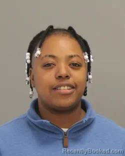 Mugshot of ZAMARIA MNAY ROBERTSON