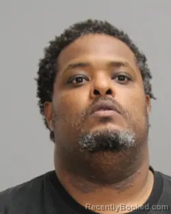 Mugshot of TREAVEON MARTES SHIELDS