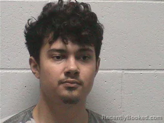 Mugshot of CYRUS RAEN SESSION