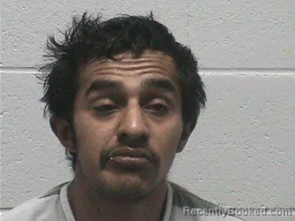 Mugshot of PABLO IVAN CASTRO-ZAMBRANO