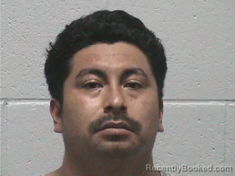 Mugshot of EDGAR MIGUEL HERNANDEZ