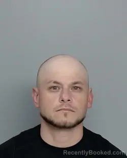 Mugshot of LORENZO E URTADO