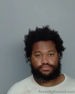 Mugshot of RENE FUENTES