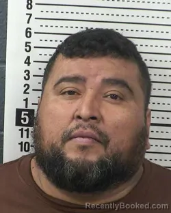 Mugshot of VICTOR VERA-HERNANDEZ
