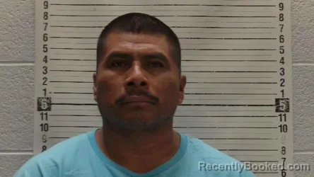 Mugshot of ELIAS HERNANDEZ-CASTELLANOS booked in Luna County, New Mexico on April 7, 2026