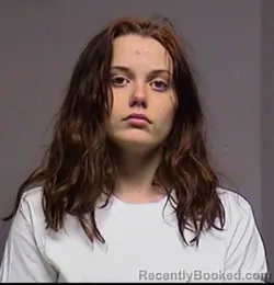Mugshot of Trynity Marie Marshall