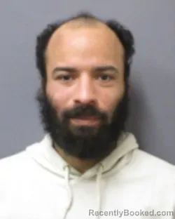 Mugshot of JORGE IVAN FUENTES