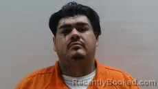 Mugshot of HERNANDEZ VICTOR HUGO