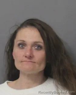 Mugshot of LAUREL ELLEN CARPENTER