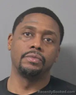 Mugshot of DAVID DAMIEN ROBINSON