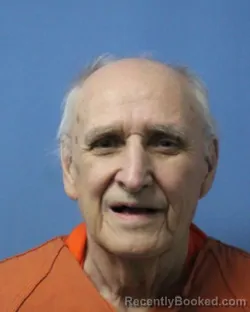 Mugshot of RALPH W MANN