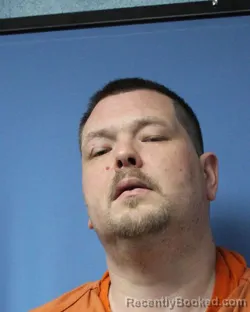 Mugshot of JARROD R TRAYLOR