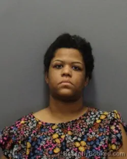 Mugshot of SHANEE M FRAZIER