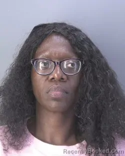 Mugshot of LAKESHIA CHAUNTE GUNSBY