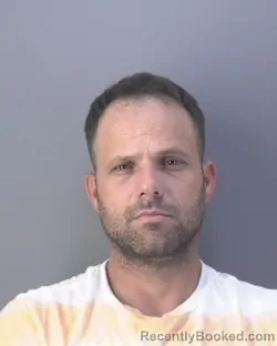 Mugshot of YOESLANDY BRAOJO MIRABAL booked in Hendry County, Florida on March 28, 2026