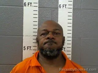 Mugshot of ROBERT MANGHAM booked in Carter County, Oklahoma on April 5, 2026