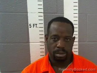 Mugshot of DEMONTRA JAMAR SMITH booked in Carter County, Oklahoma on May 20, 2026