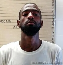 Mugshot of MARCUS LINDSEY