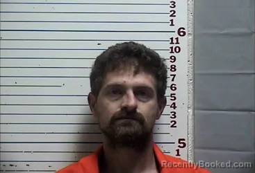 Mugshot of MATTHEW DONOVAN HEAD