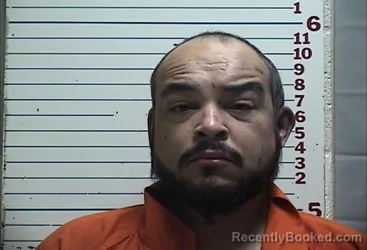 Mugshot of NATHAN BLAINE HUTCHINSON